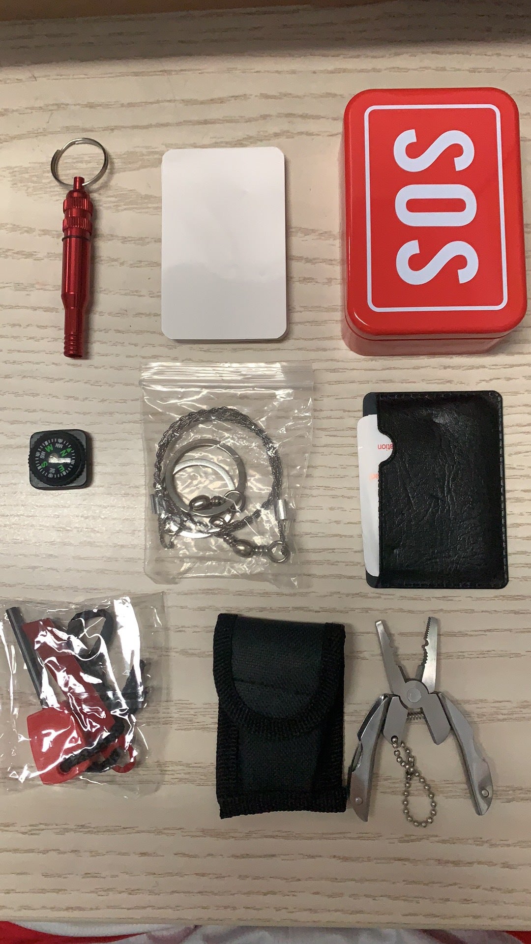 Kit Multifunzione Camping & Emergenza - Set Completo Sopravvivenza con Pronto Soccorso